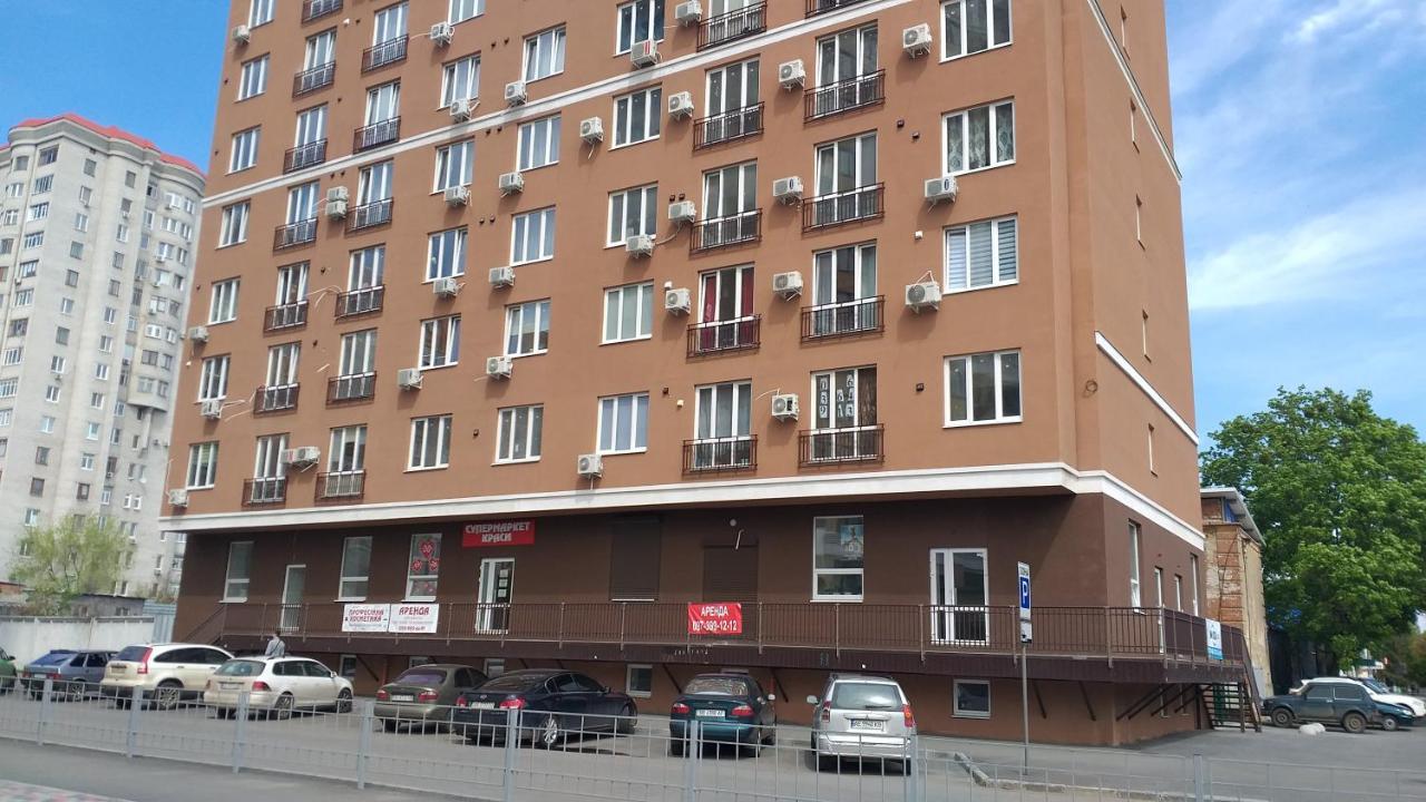 Новая Студия Вокзал Харьков-Пассажирский Екстериор снимка